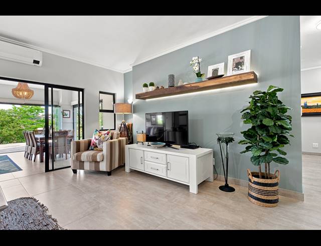 3 BEDROOM APARTMENT FOR SALE IN PALM LAKES ESTATE